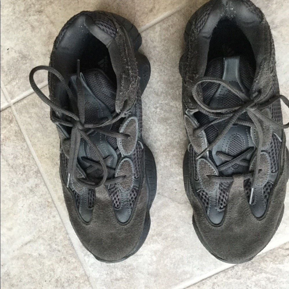Yeezy 500 Black - Picture 3 of 4